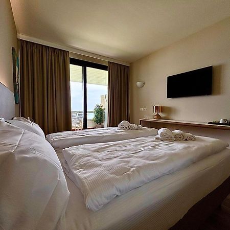 Hotel Aquila D'Oro Desenzano Дезенцано-дель-Гарда Екстер'єр фото