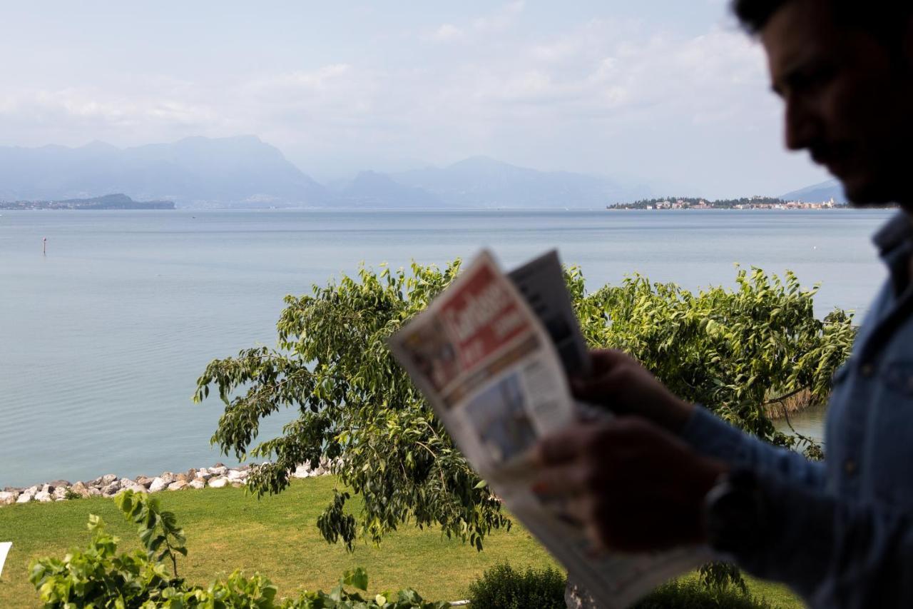 Hotel Aquila D'Oro Desenzano Дезенцано-дель-Гарда Екстер'єр фото