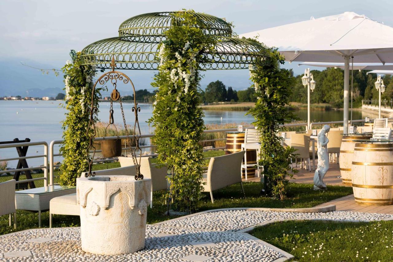 Hotel Aquila D'Oro Desenzano Дезенцано-дель-Гарда Екстер'єр фото