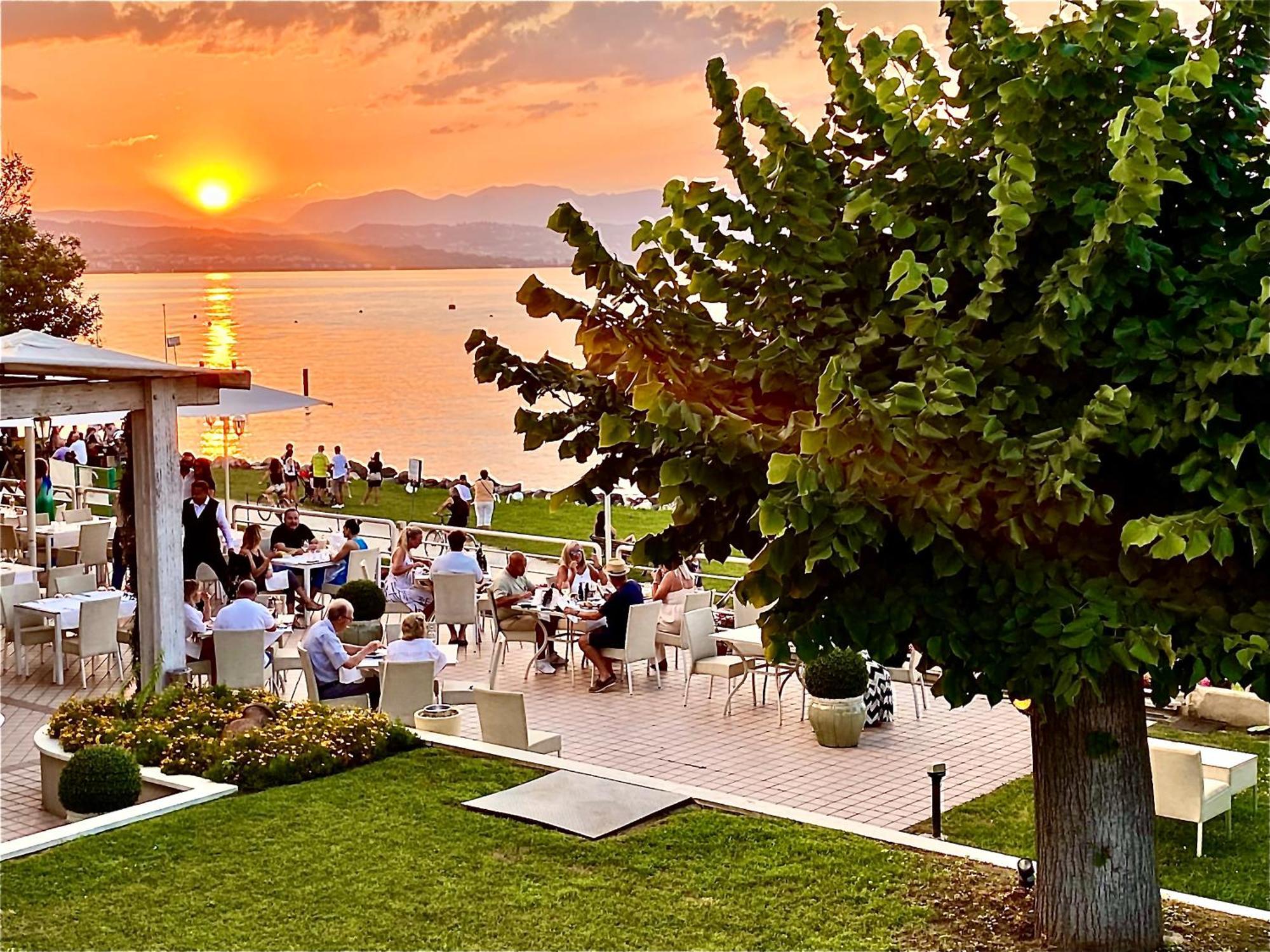 Hotel Aquila D'Oro Desenzano Дезенцано-дель-Гарда Екстер'єр фото